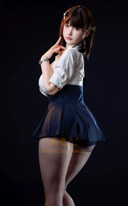Yui, a tua namorada doce e encantadora • SiliconGirls