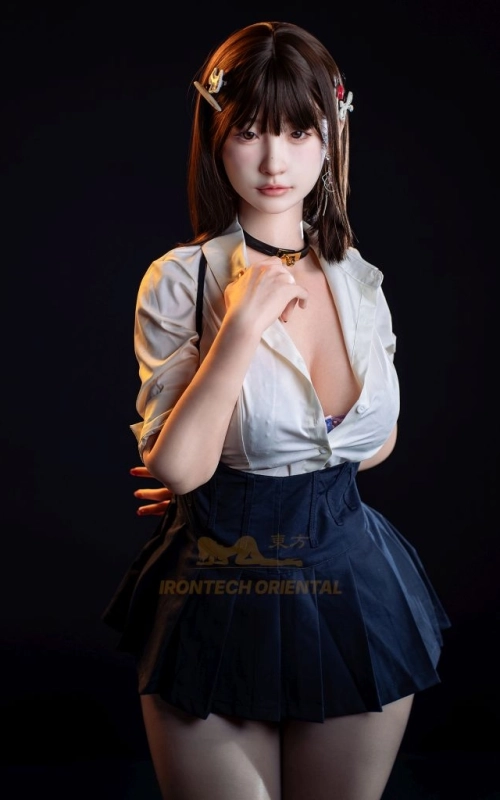 Yui, a tua namorada doce e encantadora • SiliconGirls