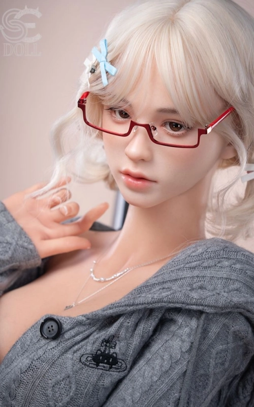 Ayaka, una belleza delicada y encantadora • SiliconGirls