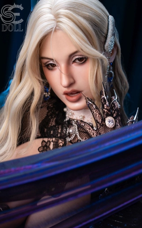 Cleopatra, rainha do BDSM • SiliconGirls