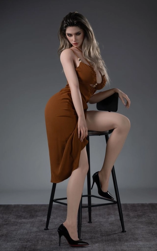 Carina, una belleza sensual y provocativa • SiliconGirls