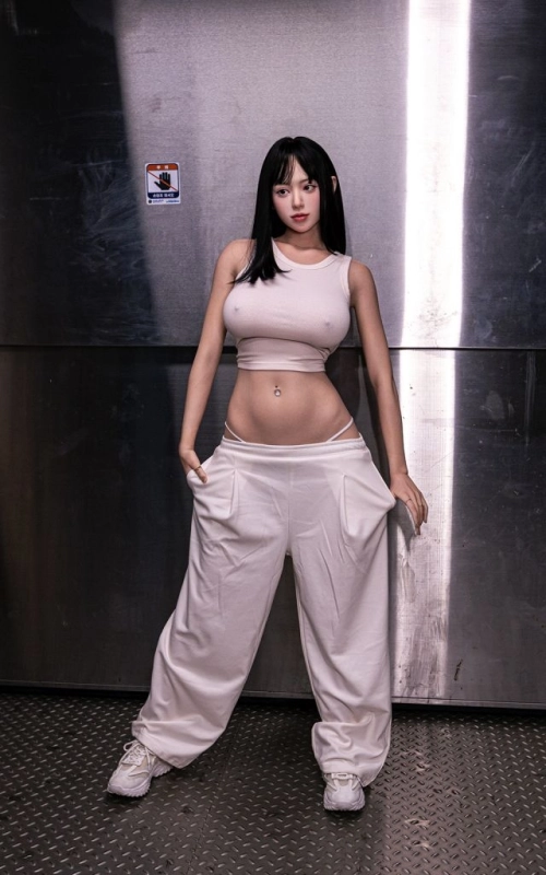 Saria, tu novia joven y alegre • SiliconGirls