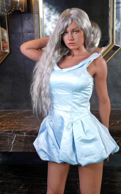 Crystal, dulzura con un lado muy picante • SiliconGirls