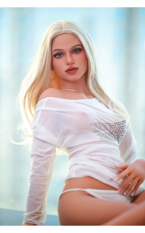 Sara una musa para el placer • SiliconGirls