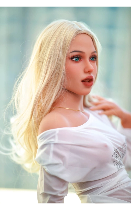 Sara una musa para el placer • SiliconGirls