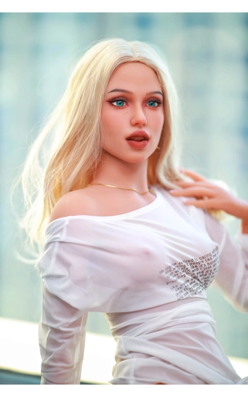 Sara una musa para el placer • SiliconGirls