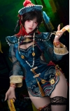 Mira zombie taoista • SiliconGirls