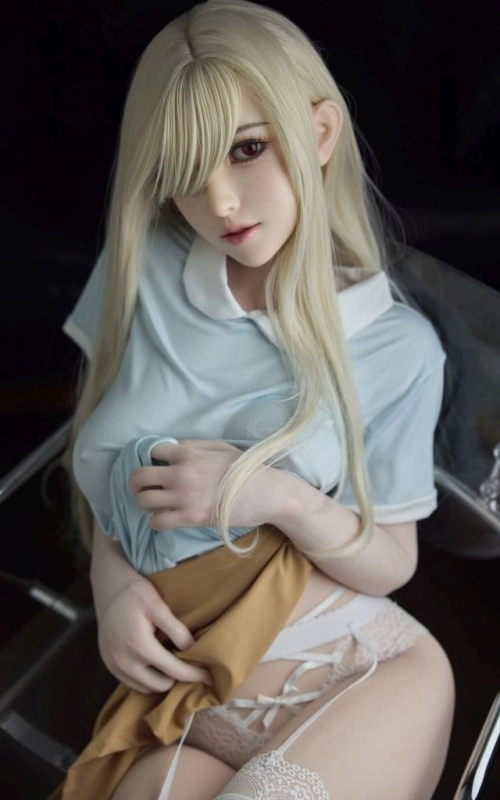 Chuye camarera traviesa • SiliconGirls