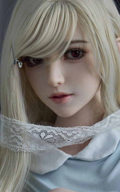 Chuye camarera traviesa • SiliconGirls