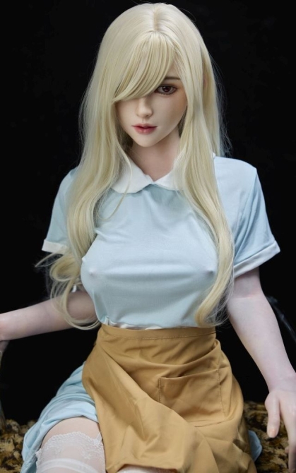 Chuye camarera traviesa • SiliconGirls