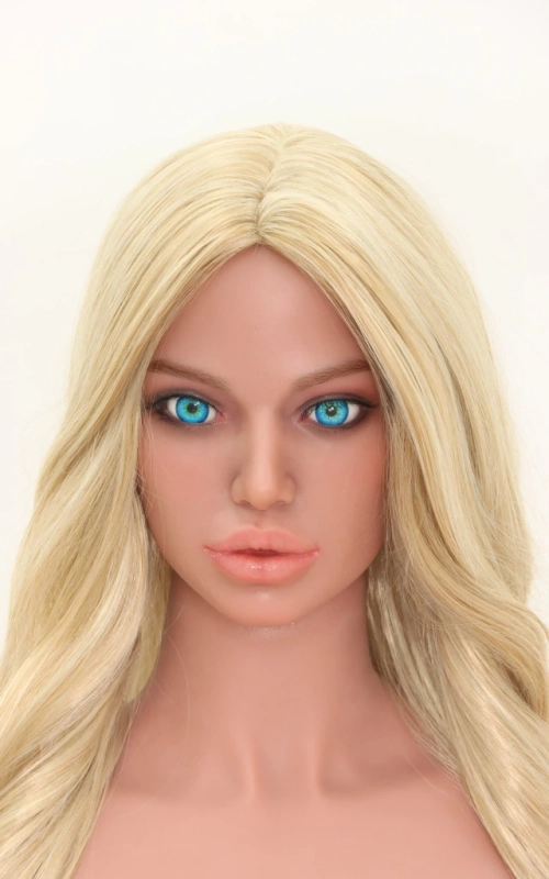 Tasha, uma nadadora excitante • SiliconGirls