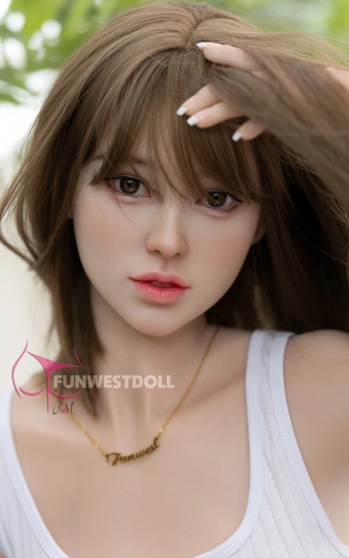 Nadeko, jovem artista • SiliconGirls