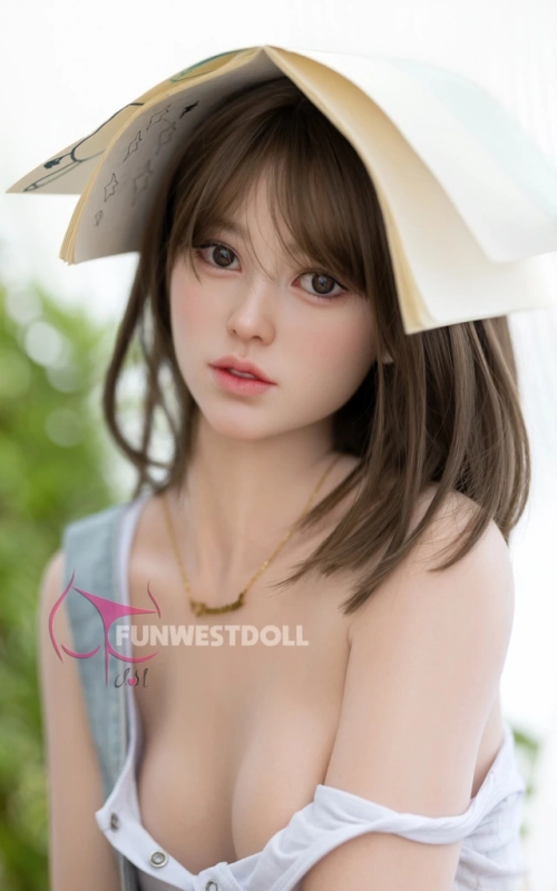 Nadeko, jovem artista • SiliconGirls