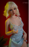 Daphne Fashion, belleza escultural • SiliconGirls