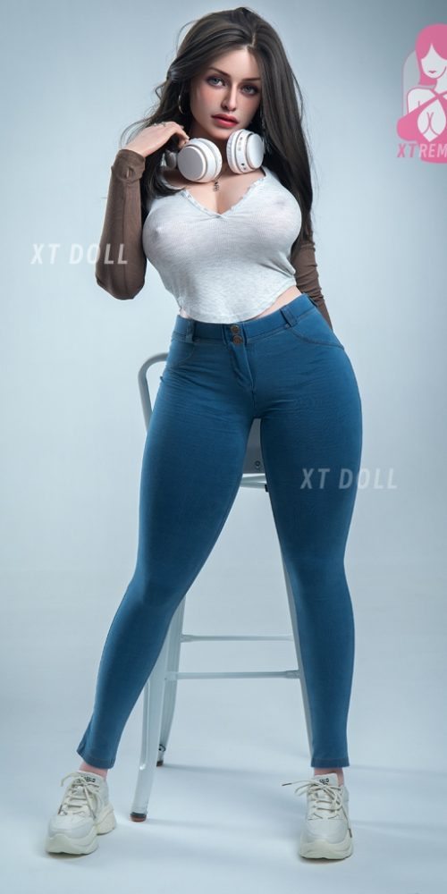 everleigh 162g xt 19 xt doll 02