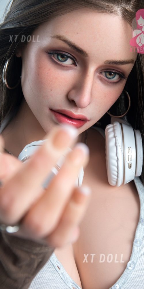 everleigh 162g xt 19 xt doll 03