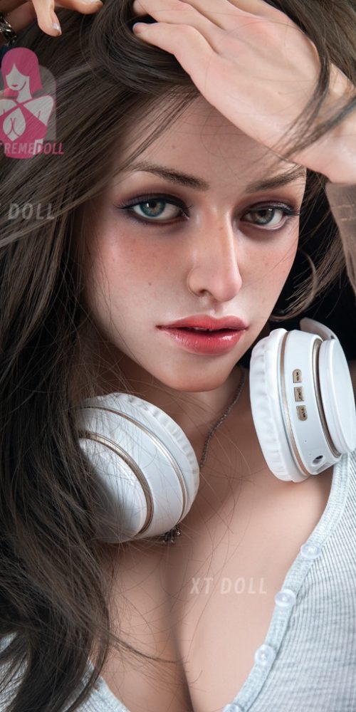 everleigh 162g xt 19 xt doll 04