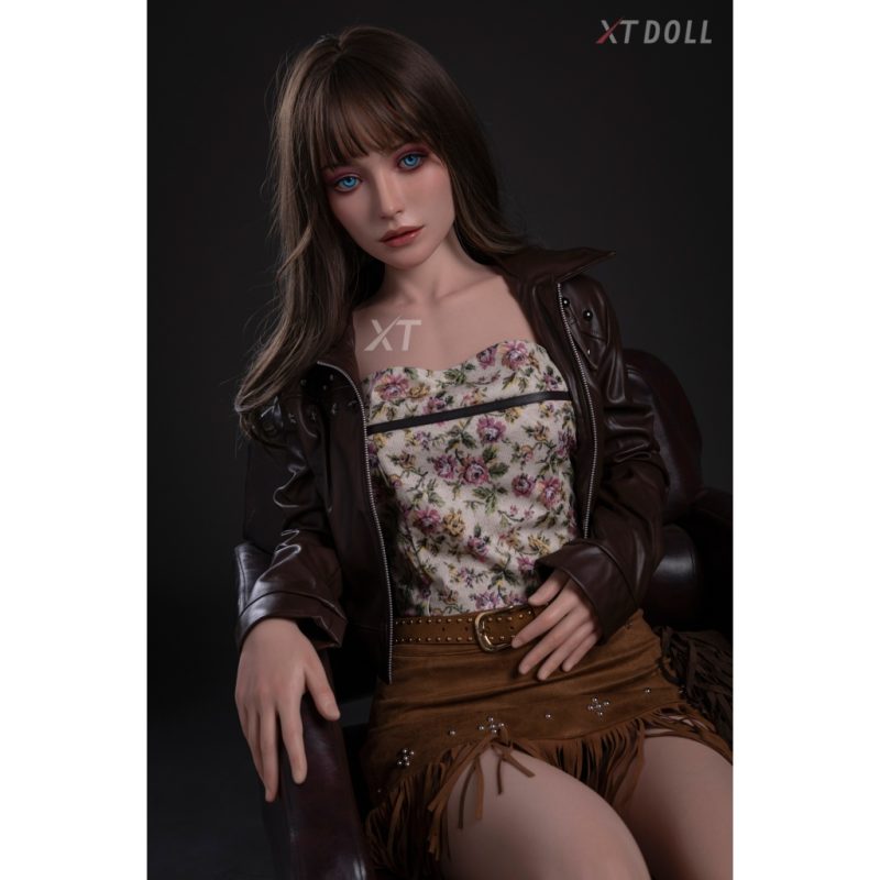 carey 161b xt 2c silicone xt doll 03