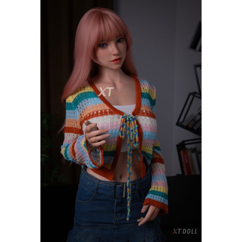 sophia 165e xt 5 silicone xt doll 01