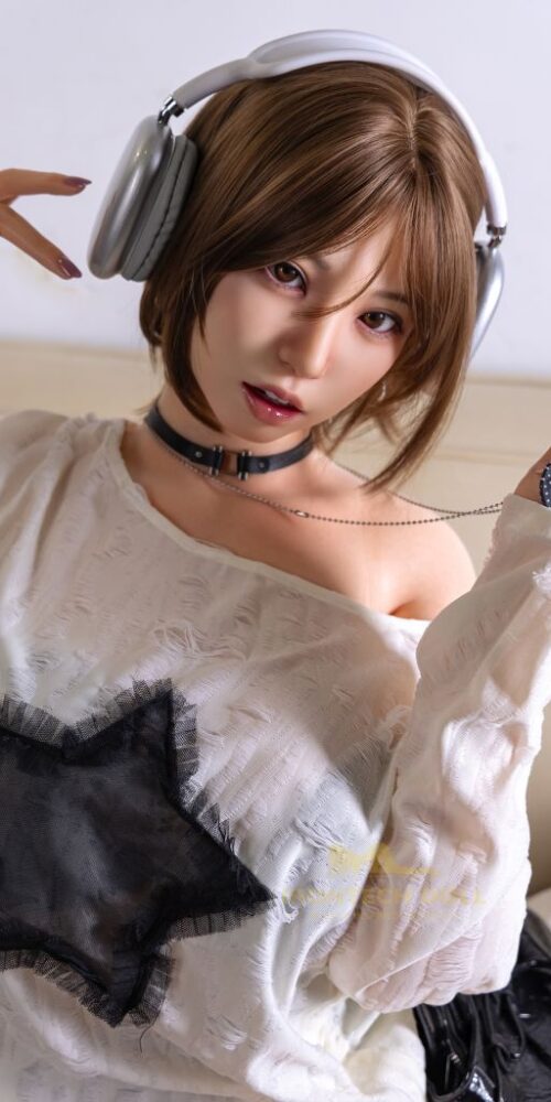 suki glow 165t s20 silicone irontechdoll 02