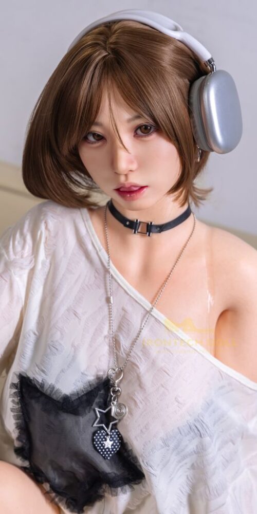 suki glow 165t s20 silicone irontechdoll 04
